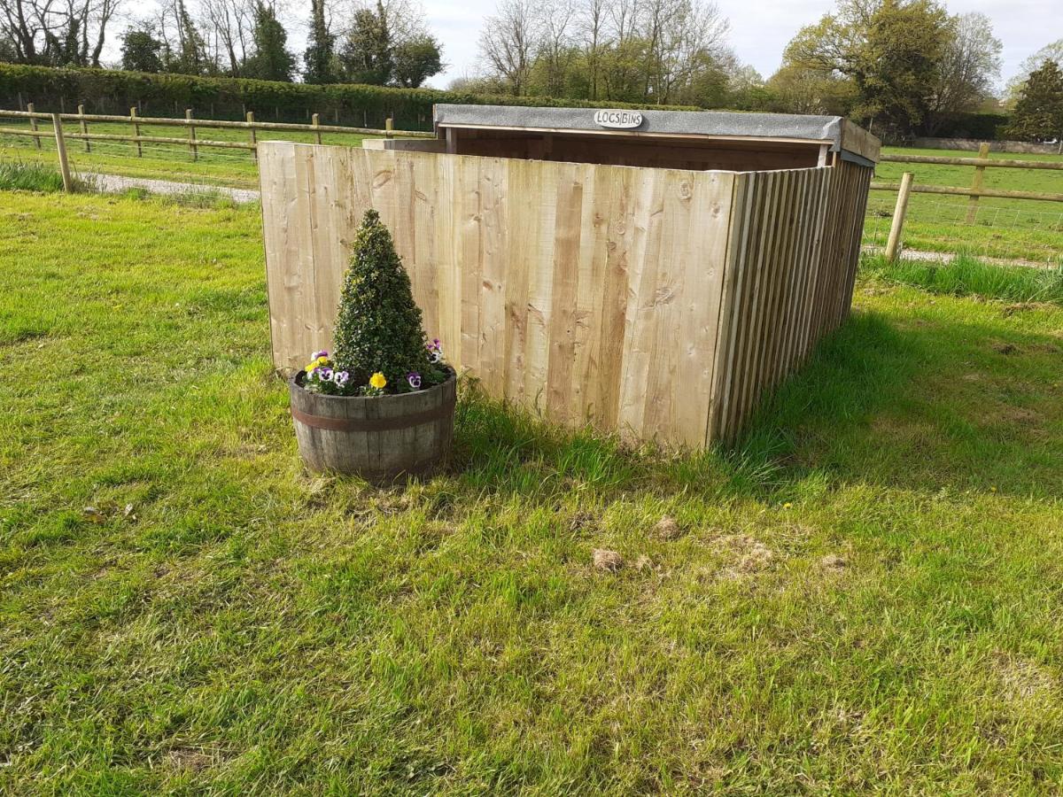 Glamping At The Retreat Wiltshire Is Rural Bliss Chippenham (Wiltshire) Exterior foto